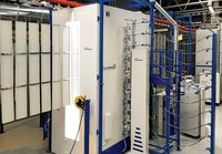Hohe Produktionsliniendichte und Applikationseffizienz sorgen für eine gute Pulverausnutzung und Anlageneffizienz. Fotos: Nordson
