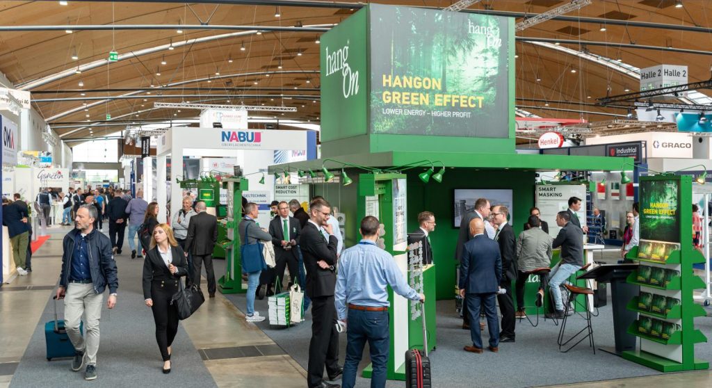 Blick in eine Messehalle