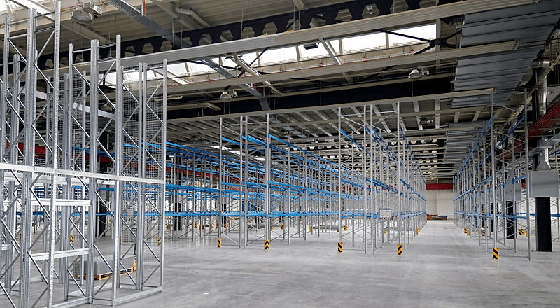 Blick in eine im Bau befindliche Produktionshalle