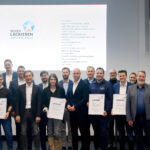Gruppenfoto mit den Siegern und Laudatoren
