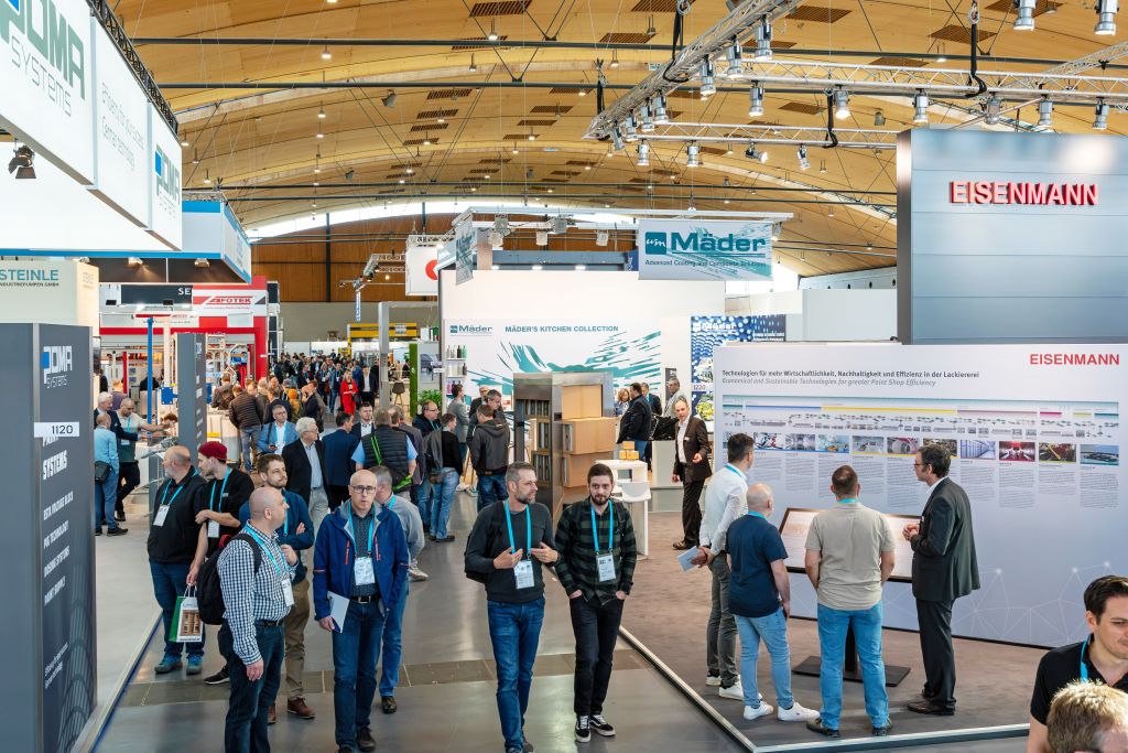 Blick in eine Messehalle 2024