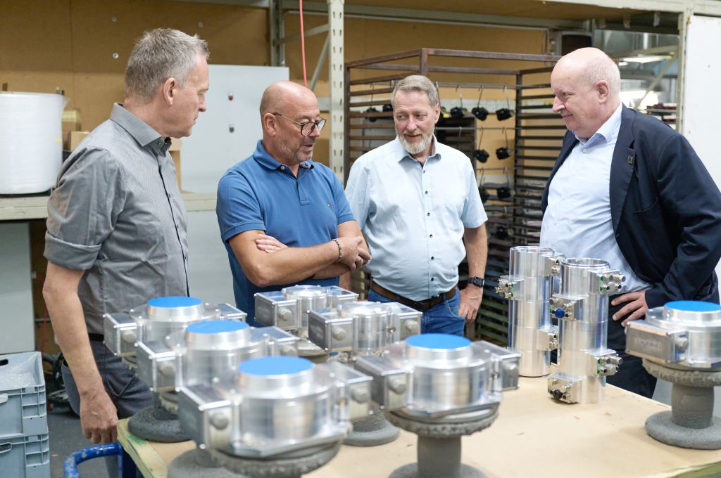 Drei Juroroen mit Produktionsleiter Timo Abendroth